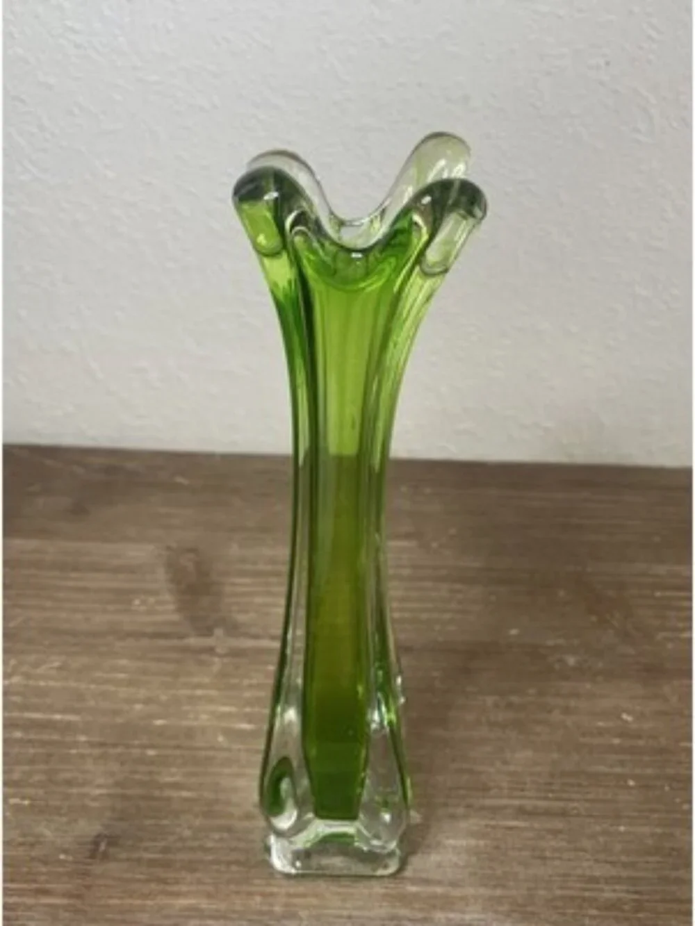 Vintage Green 4-Finger Swung Stretch Art Glass Vase MCM Retro Bud Chic Square